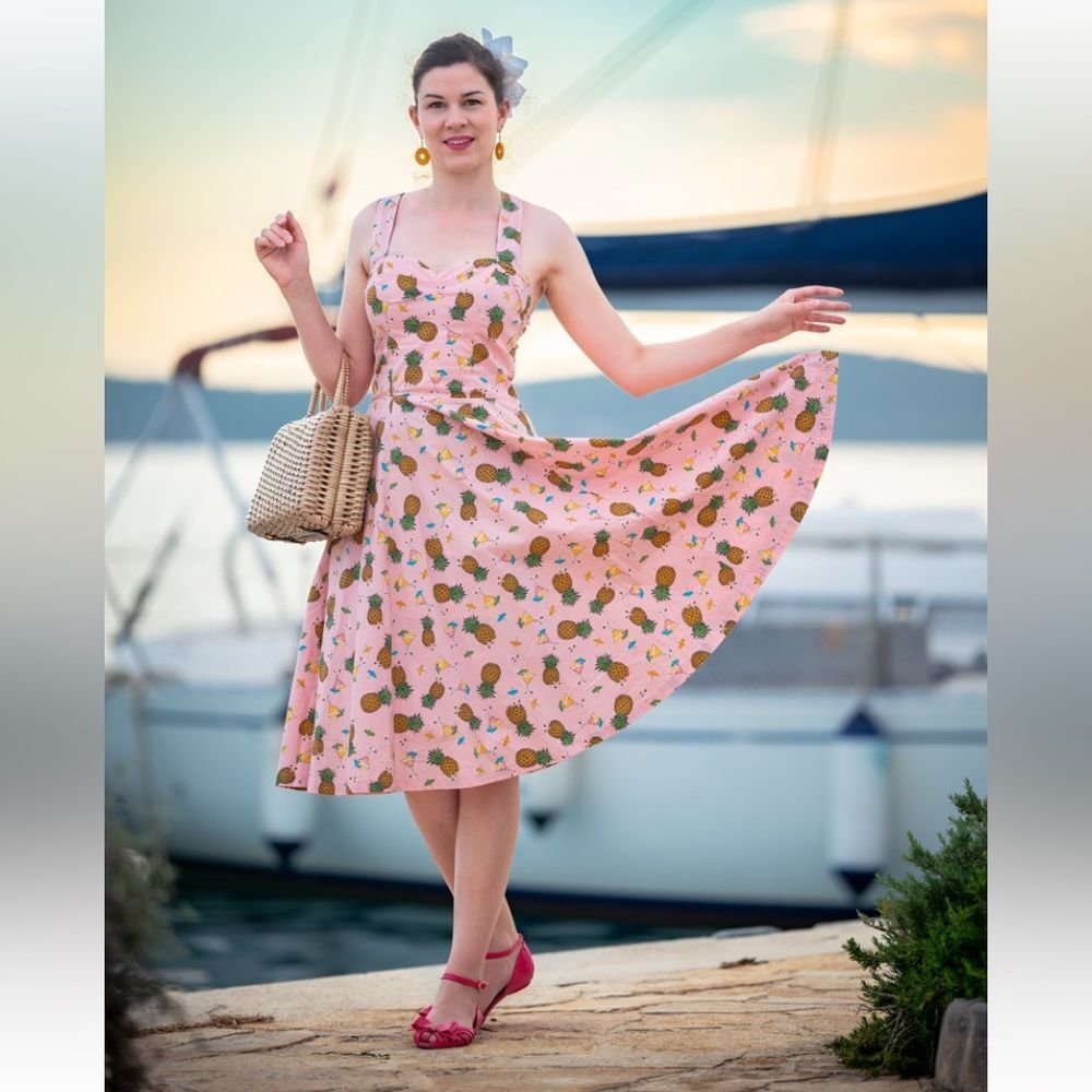 BANNED APPAREL NWOT Pineapple Retro Swing‎ Love Halter Dress